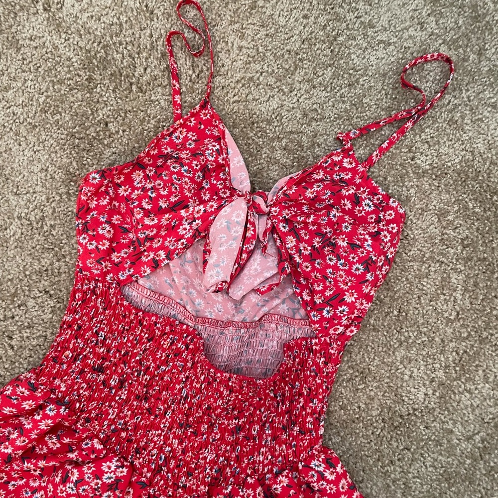Short jumpsuit! Floral /  size Small- never worn